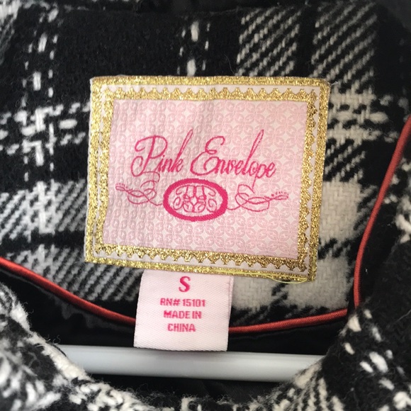 Black and white pea coat size small with a good - Picture 3 of 3